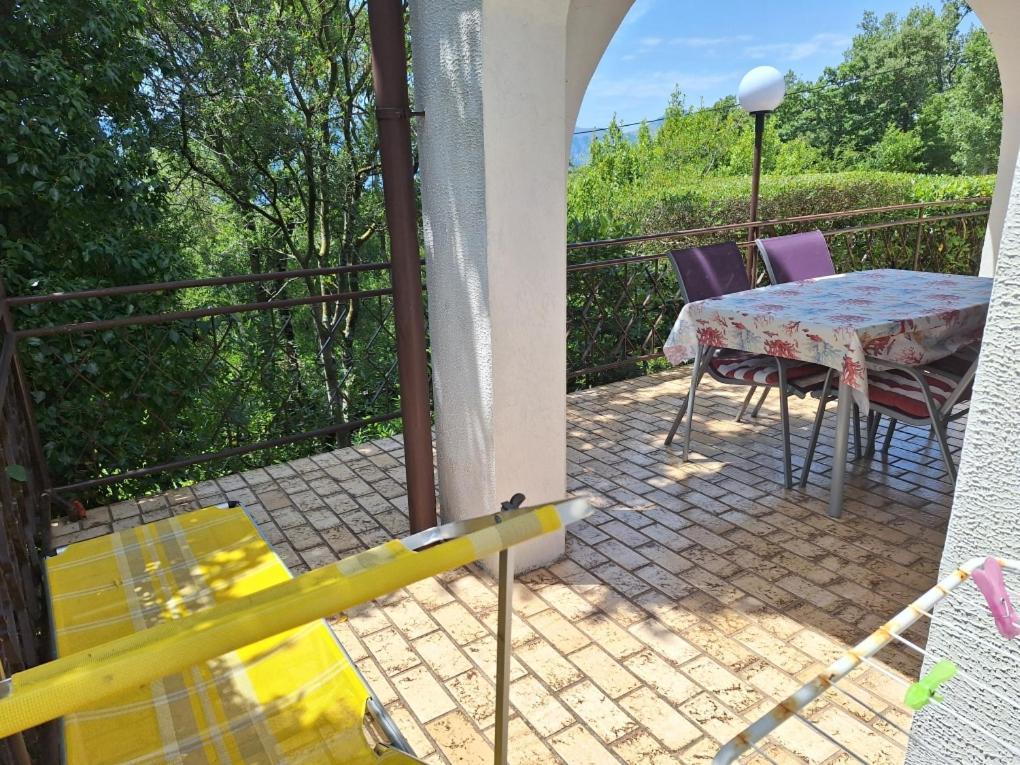 Krk Apartmani Pepina Пінезіци Екстер'єр фото