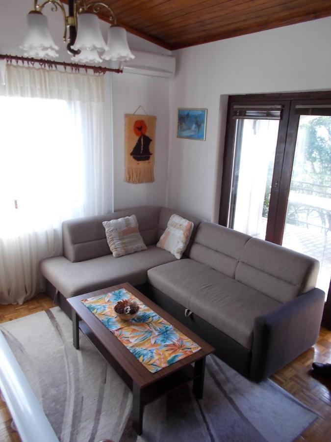 Krk Apartmani Pepina Пінезіци Екстер'єр фото